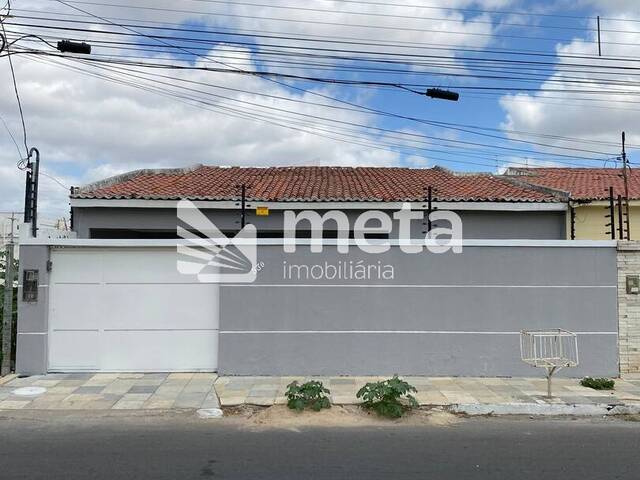 #138 - Casa para Venda em Petrolina - PE - 1